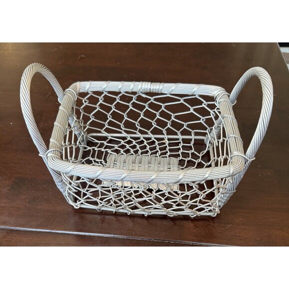 Vintage Silver Tone Wire Basket with 2 Handles Woven Hand Crafted 9”x 6” - Picture 5 of 8
